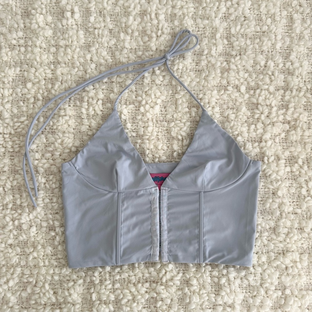 edikted light blue cropped tank